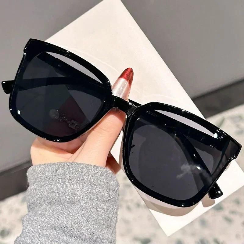 Lunettes de soleil haut de gamme pour femmes, nouveau style, monture carrée fine, avec lettres de te