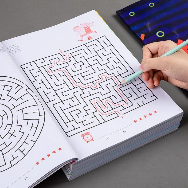 Livre de jeux de labyrinthes pour enfants de 32 pages pour l'entraînement à la concentration des élè