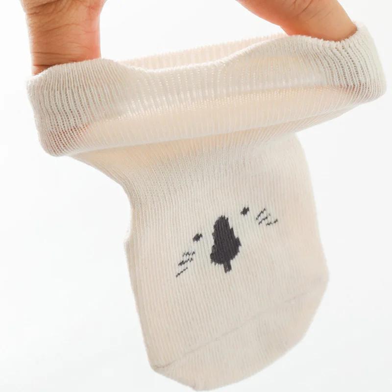 3/5 paires de chaussettes de sol antidérapantes à motif d'animaux adorables pour bébé, chaussettes d