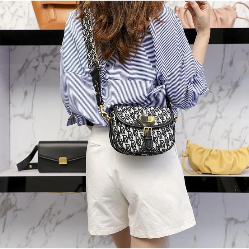 Sac à main en demi-cercle brodé irrégulier pour femmes, sac de selle à large bandoulière, asymétriqu