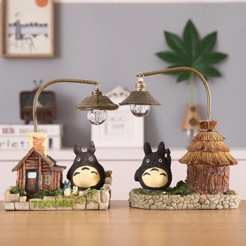 Créativité LED lampe de bureau Anime Totoro dessin animé avec ampoules veilleuse pour chambre chevet