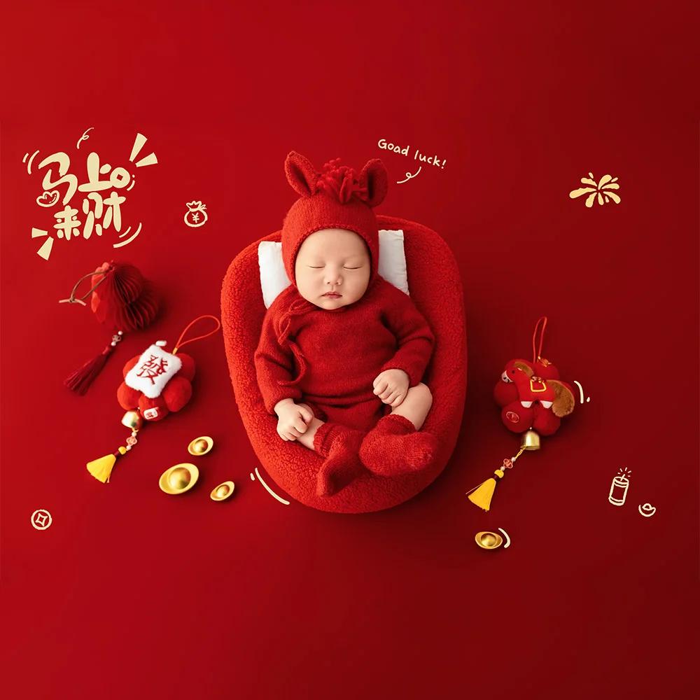 Tenues de photographie pour nouveau-nés Année du Cheval : Ensemble barboteuse bébé tricotée rouge av