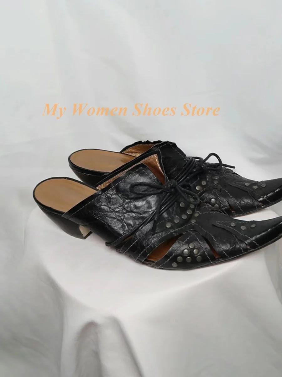 Mules à rivets et lanières, bout pointu sexy, en cuir noir mat, style défilé, collection Printemps-É