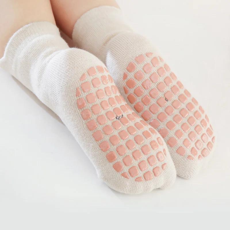 3/5 paires de chaussettes de sol antidérapantes à motif d'animaux adorables pour bébé, chaussettes d