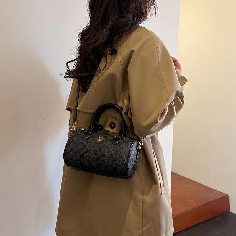 Mini sac Boston vintage bandoulière matelassé femme monogramme rétro élégant sac main