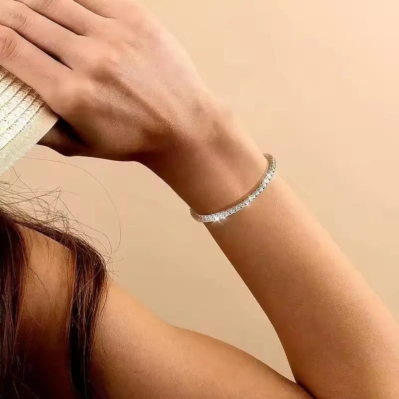 Bracelet Tennis Moissanite D VVS1 Prix Usine en Argent Sterling S925 Plaqué Or 18 carats avec Certif