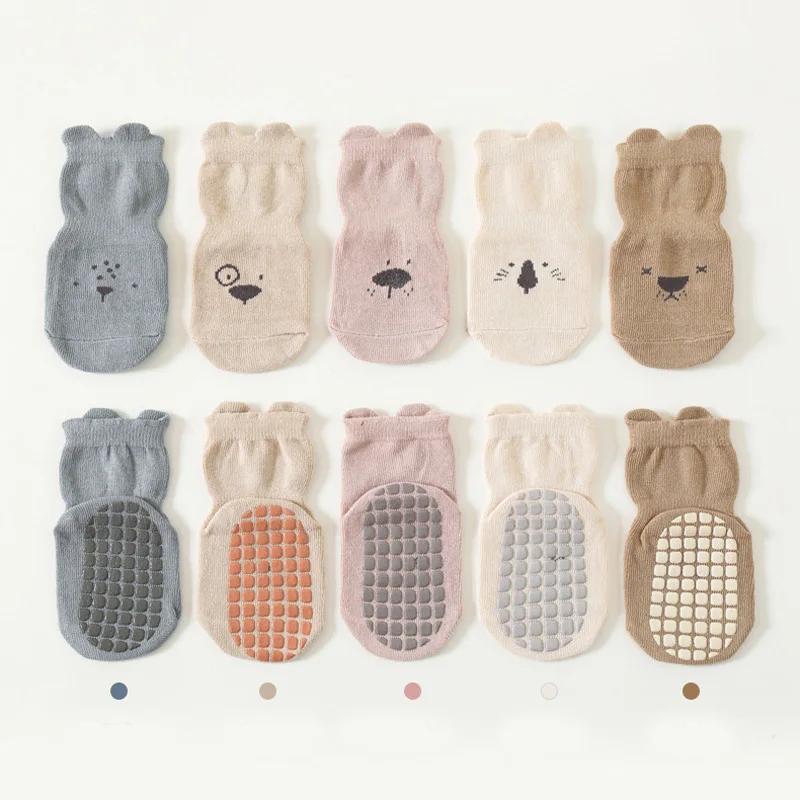 3/5 paires de chaussettes de sol antidérapantes à motif d'animaux adorables pour bébé, chaussettes d