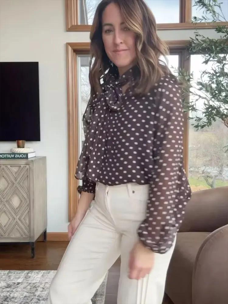 Chemisier à pois tendance 2026 pour femme HH, col à nœud, manches longues, style chic et fin pour fe