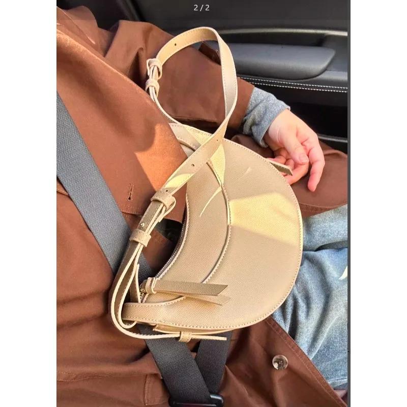 Sac croissant tendance femme JW PEI Printemps-Automne 2026, sac sous le bras, sac à bandoulière haut