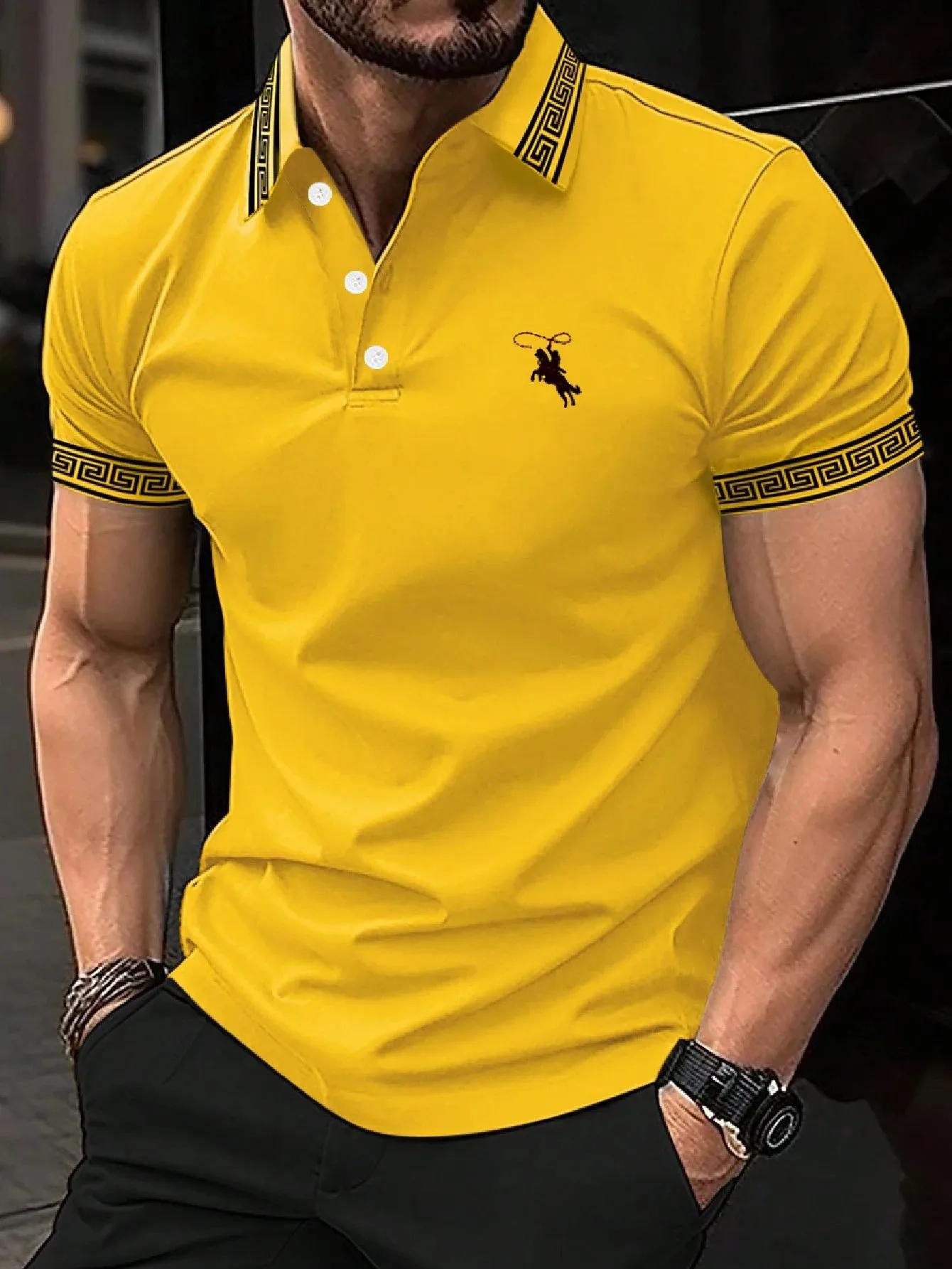 La nouvelle chemise POLO à manches courtes pour hommes pour l'été 2025 présente une impression de mo
