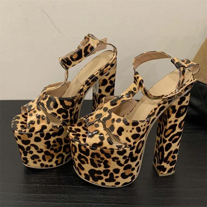Eilyken concepteur imprimé léopard boucle sangle femmes sandales été Peep orteil Ultra épais talons 