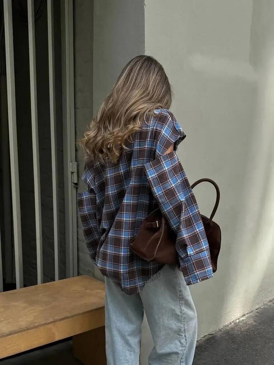 Chemise à motif à carreaux tendance pour femmes, élégante, col à revers, manches longues, simple bou