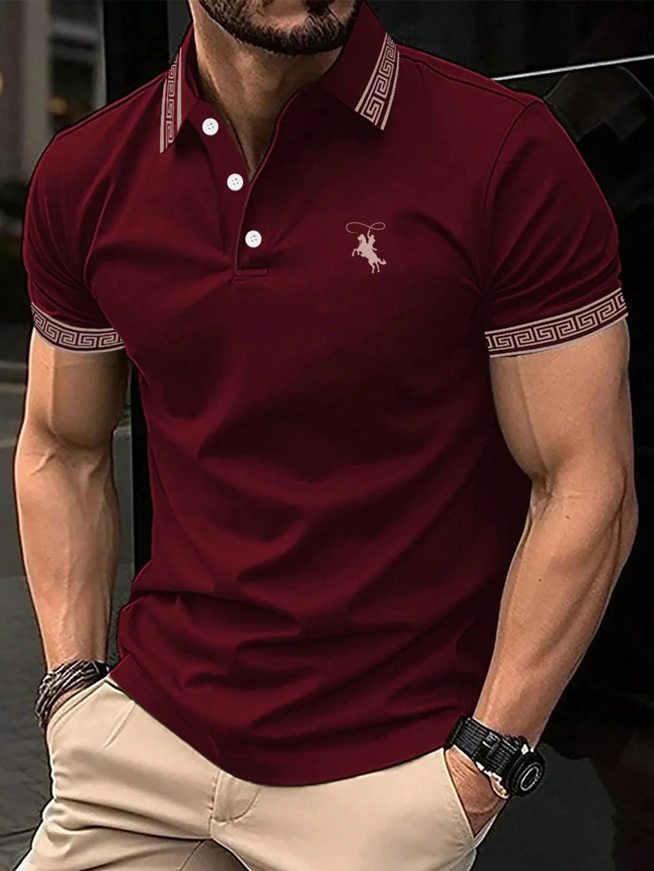 La nouvelle chemise POLO à manches courtes pour hommes pour l'été 2025 présente une impression de mo