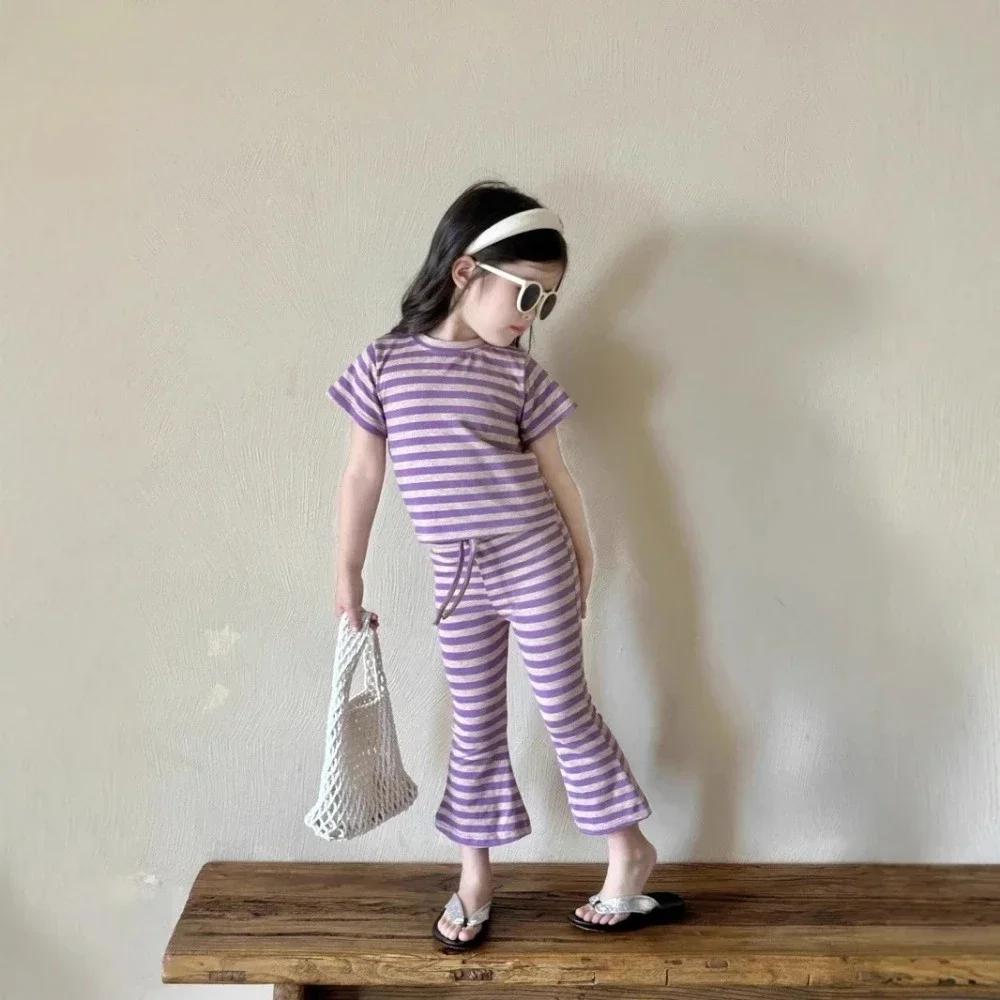 Costume rayé à la mode et tendance pour filles, T-shirt à manches courtes + pantalon évasé à cordon 
