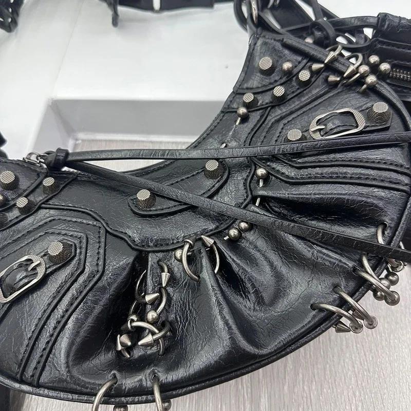 Ensemble de sacs punk pour femmes, sac fourre-tout blanc froissé avec pochette assortie, design clou