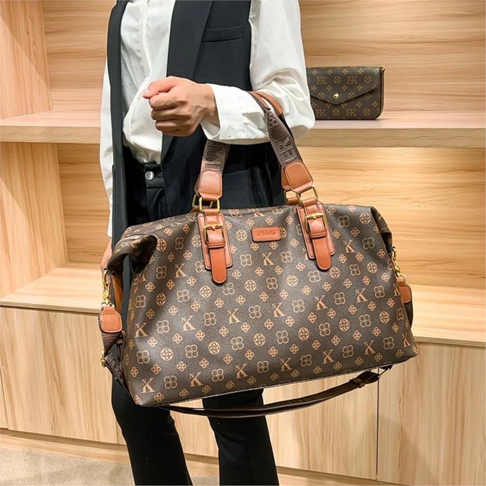 2025 nouveau sac de voyage portable décontracté à la mode pour les femmes, sac fourre-tout croisé en