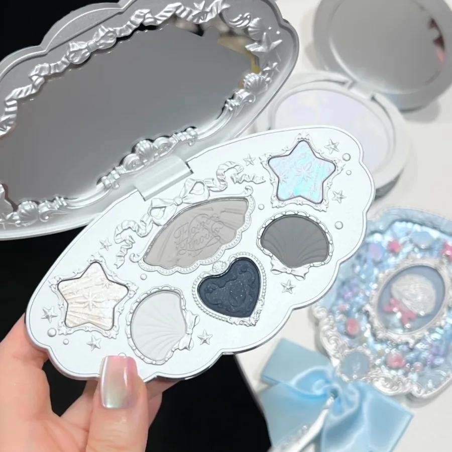 Kit de Maquillage Flower Knows : Poudre Décorante Effet Coquille de Perle Lapin, Gloss à Lèvres, Far