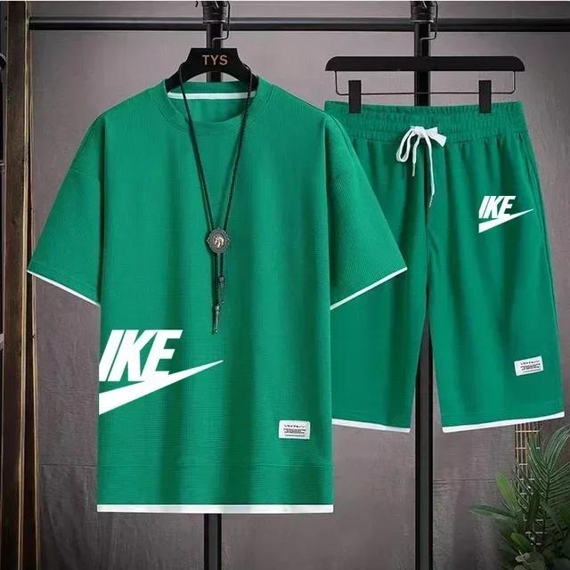 Vente chaude d'été hommes décontracté à manches courtes T-shirt shorts ensemble de sport en plein ai