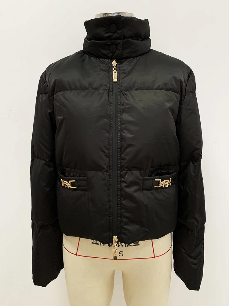 HIGH STREET Nouveauté 2026 Manteau de créateur Femme Coupe ajustée Doudoune blanche ornée de plumes 