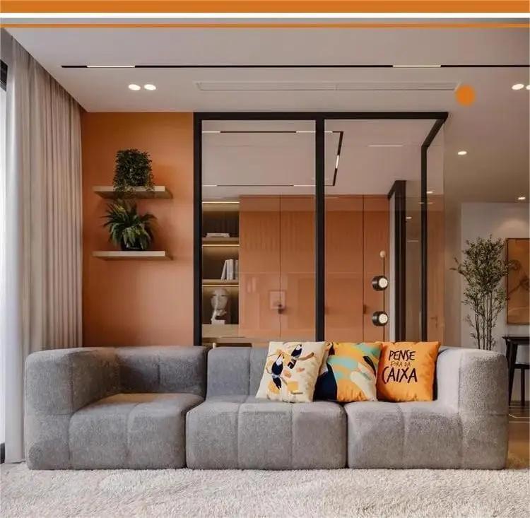 Canapé sectionnel modulaire en forme de L de couleur crème avec oreillers en peluche, canapé compres