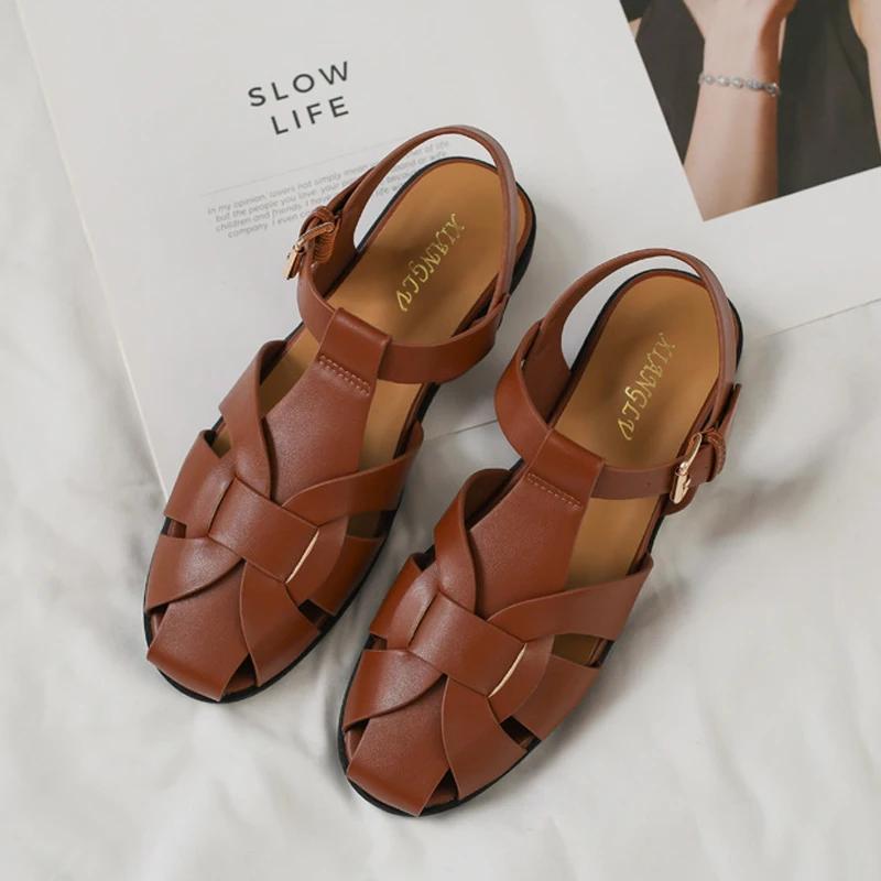 Sandales de pêcheur à bout fermé pour femmes, sangle tressée avec boucle, talon bas carré, chaussure