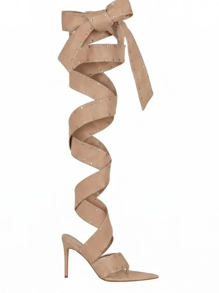 Sandales d'été à talons hauts pour femmes, à lanières à rivets, bout ouvert, fines, sexy, pour soiré