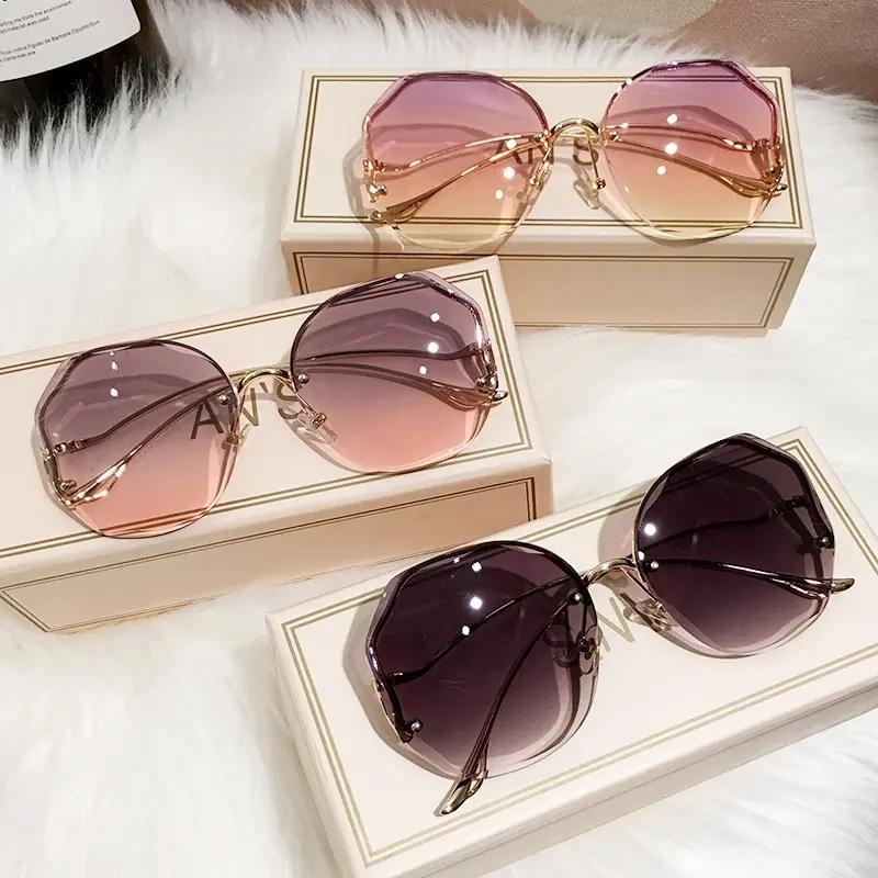 Lunettes de soleil sans bords pour femmes, en métal, Vintage, Design élégant, carrées surdimensionné