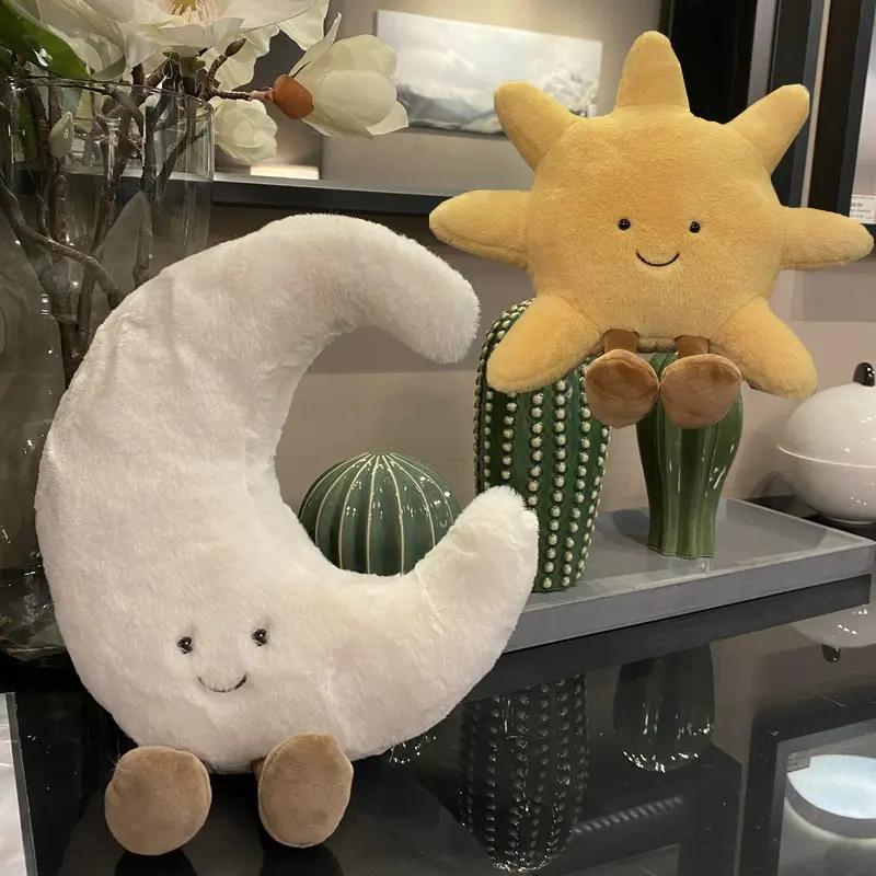 Adorable sourire visage blanc lune jaune soleil peluche peluche mignon dessin animé météo peluche jo
