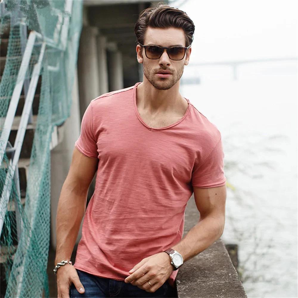 Marque qualité 100% coton hommes T-shirt col en v Design de mode coupe ajustée solide mâle hauts t-s
