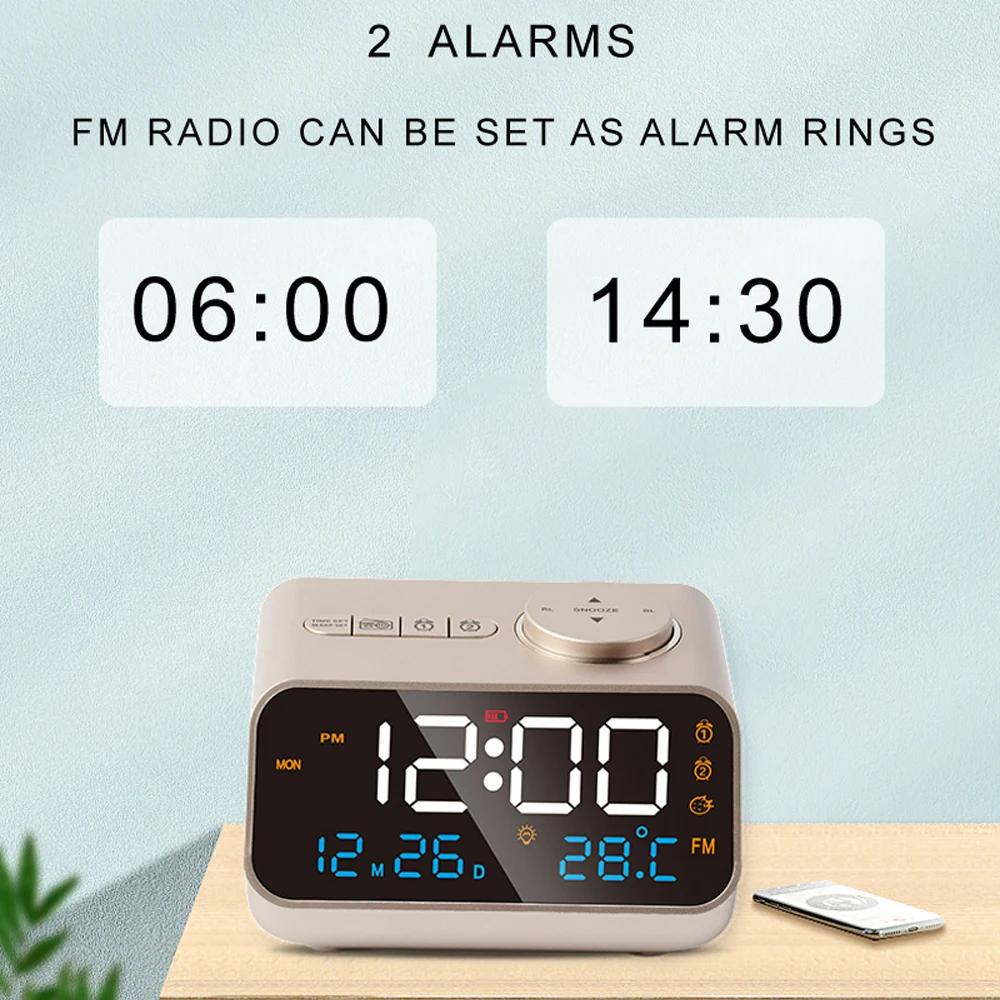 Alarme LED rechargeable avec fonction radio.Deux horloges d'alarme peuvent être réglées.Il affiche l