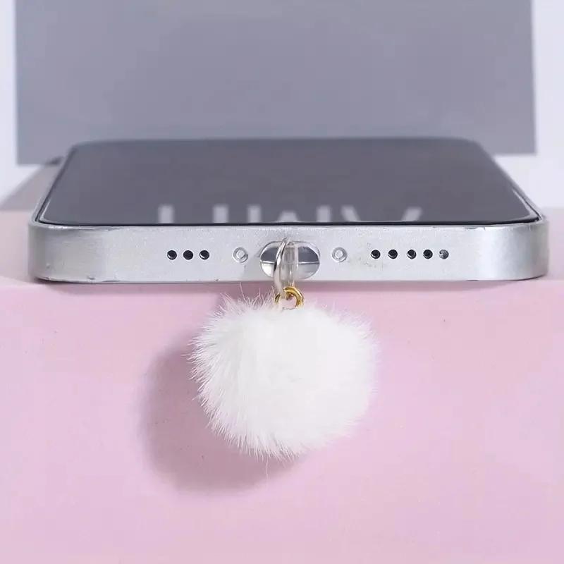 1 bouchon anti-poussière en silicone avec décoration boule en peluche, un accessoire de téléphone él