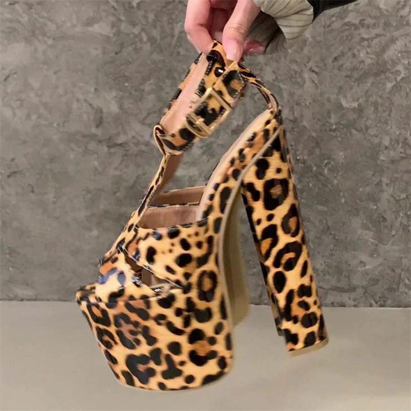 Eilyken concepteur imprimé léopard boucle sangle femmes sandales été Peep orteil Ultra épais talons 