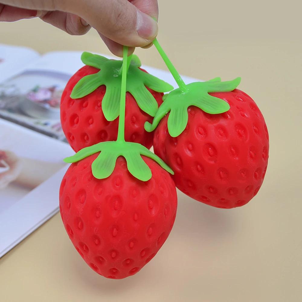 Jouet spongieux doux aux fruits de fraises – Soulagement du stress à montée lente pour enfants et ad