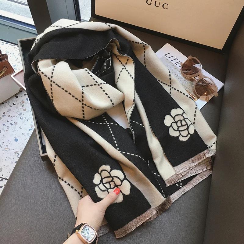 Promotion d'hiver femmes mode luxe chaud écharpe châle petit parfum imprimé cape cachemire matériel 