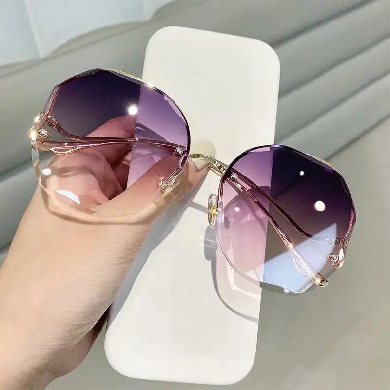 Lunettes de soleil sans bords pour femmes, en métal, Vintage, Design élégant, carrées surdimensionné