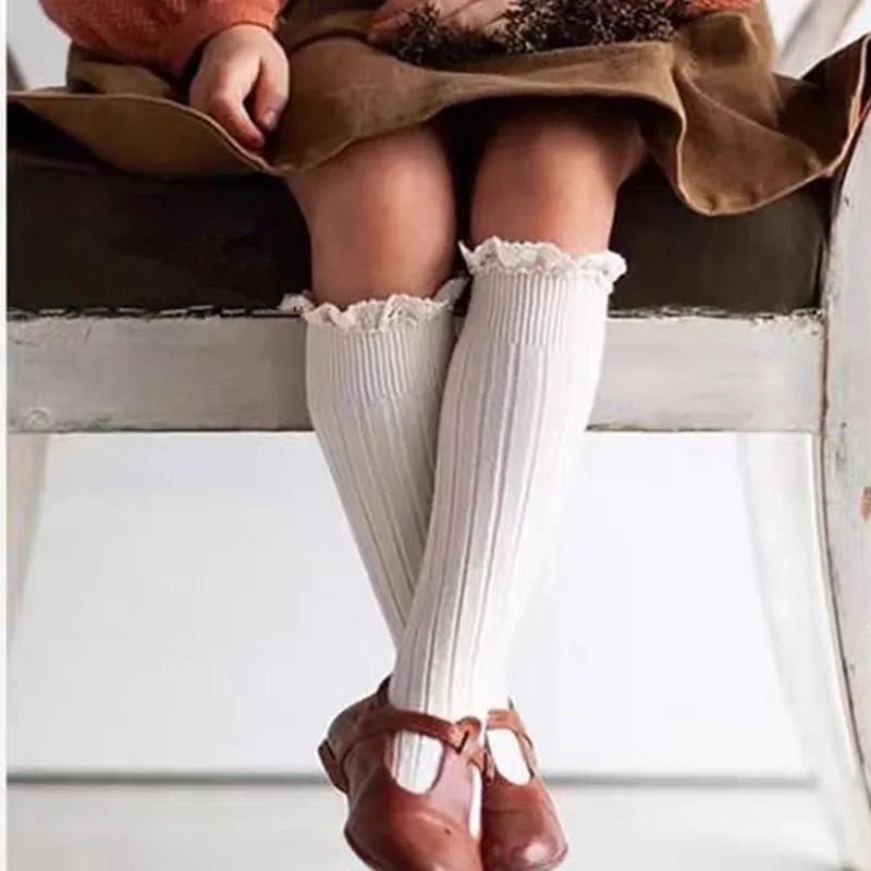 Chaussettes hautes à volants pour enfants, chaussettes longues en coton doux pour tout-petits, unifo