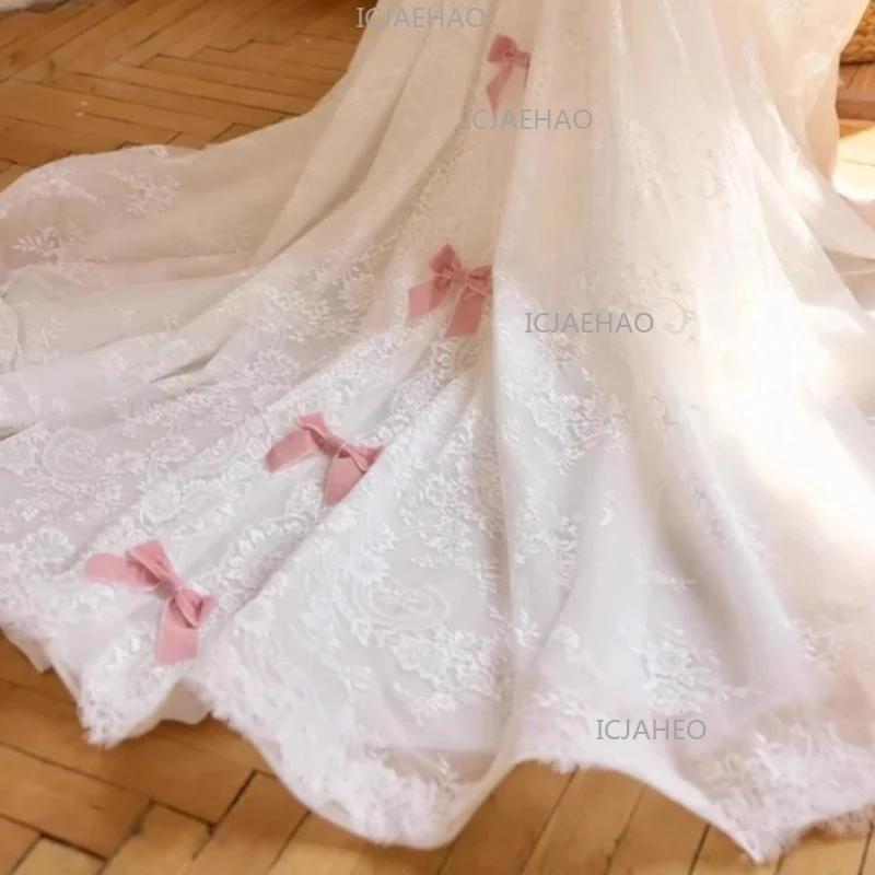 Robe de cérémonie blanche pour filles, avec nœud rouge et dentelle, idéale pour demoiselle d'honneur