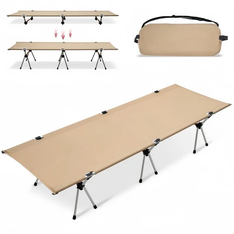 Lit pliant de camping en plein air