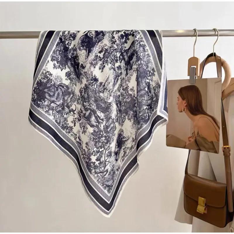 Écharpe imprimée à motifs végétaux en soie simulée, élégante et polyvalente, pour la tête, les sacs, les vêtements et les accessoires, foulard carré, accessoires pour femmes
