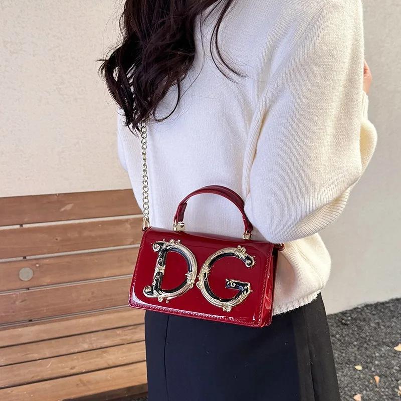 Nouveau sac carré polyvalent à bandoulière diagonale avec chaîne, en cuir verni motif léopard, style