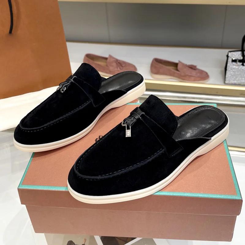 Mules plates en cuir de cerf à bout rond et pompon pour femme, style britannique | Chaussons Confo
