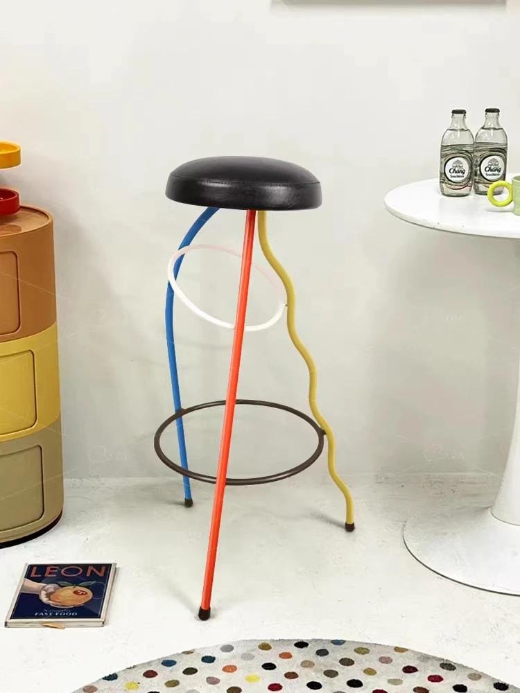Tabouret de bar Memphis à pieds hauts, tabouret de cuisine, tabouret de bar style médiéval, chaise d