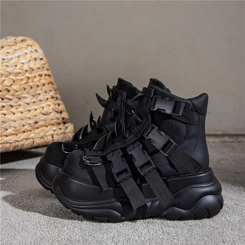 2025 nouvelles femmes Punk Rivet Muffin plate-forme sport rétro Rivets bottes courtes en métal lourd