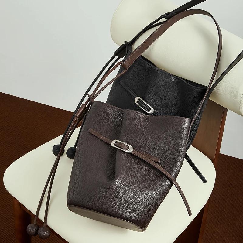 BURMINSA Sacs seau de luxe en cuir véritable pour femmes, sacs à bandoulière minimalistes de créateu