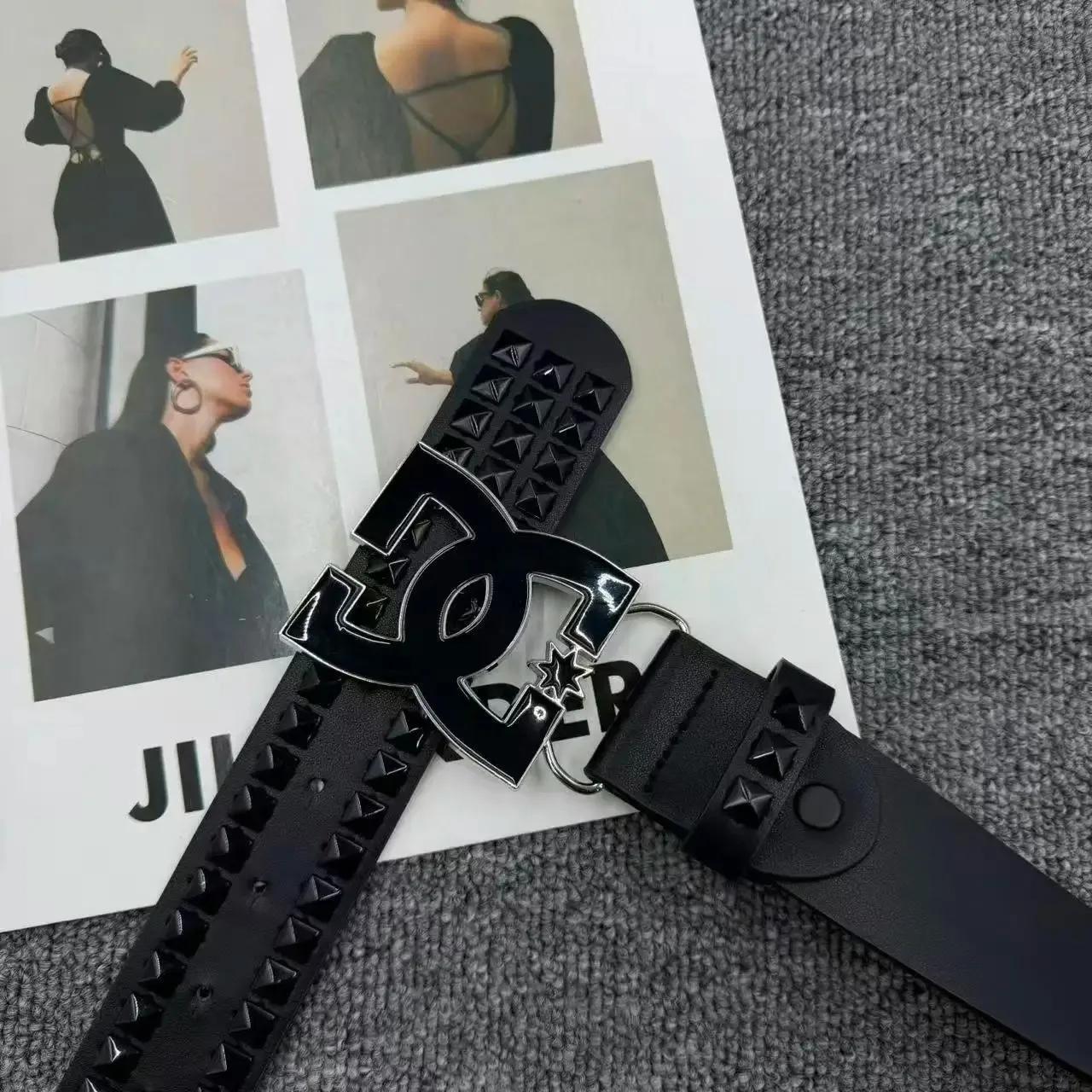 Ceinture de luxe style Y2K 2026 pour femmes et hommes – Design clouté, boucle métallique de haute qu
