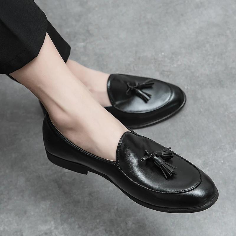 Chaussures formelles pour hommes Mocassins à pompons
