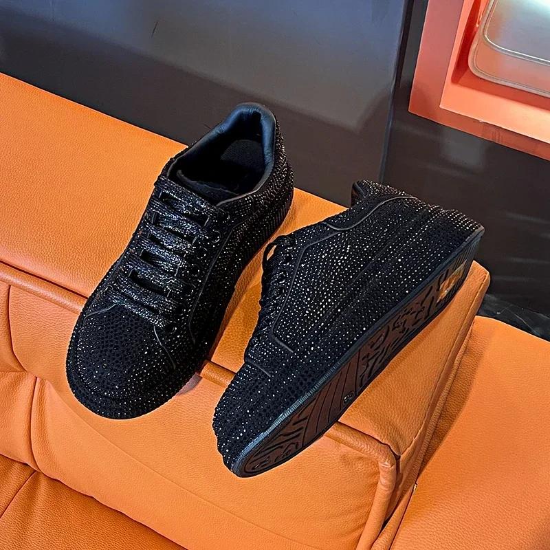 Nouvelles Chaussures de Luxe pour Femmes 2026 à Plateforme, Strass, Semelle Épaisse, Noires, Designe