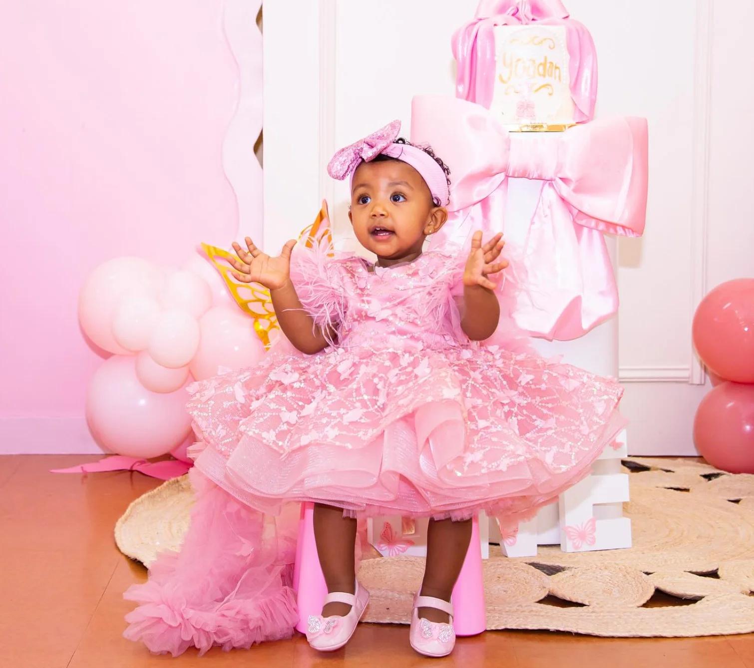 Robe de fête d'anniversaire pour petites filles de 0 à 6 ans, tenue élégante en dentelle et queue de