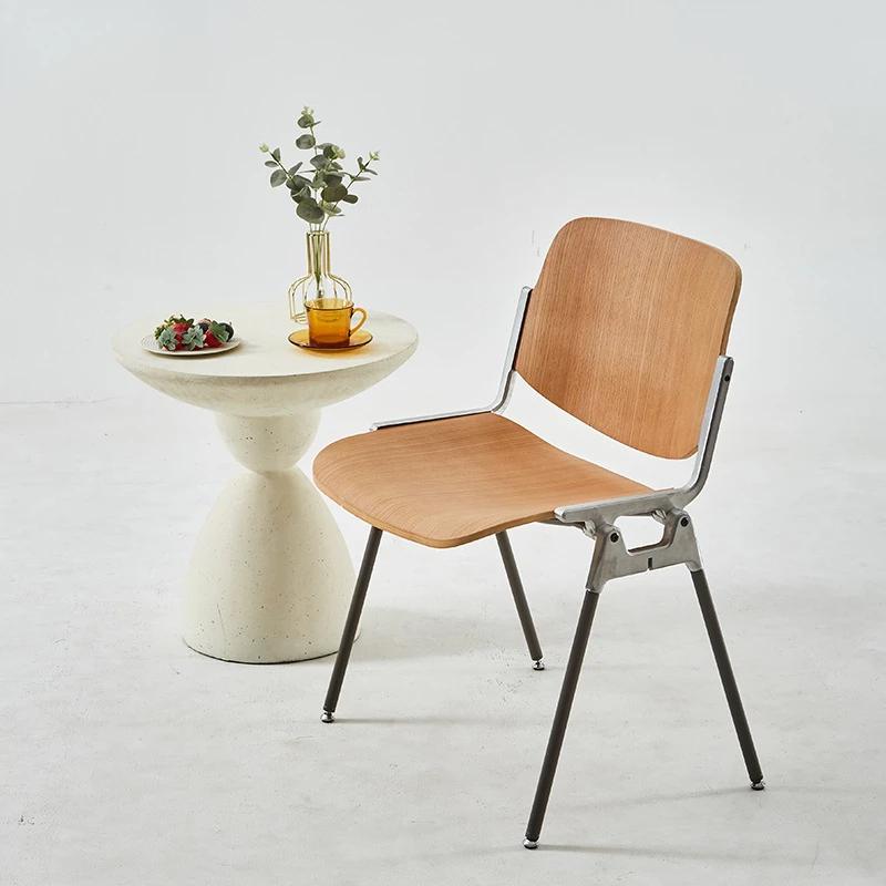 Chaise de café Castor en noyer, chaise de salle à manger en bois massif, dossier confortable, sièges