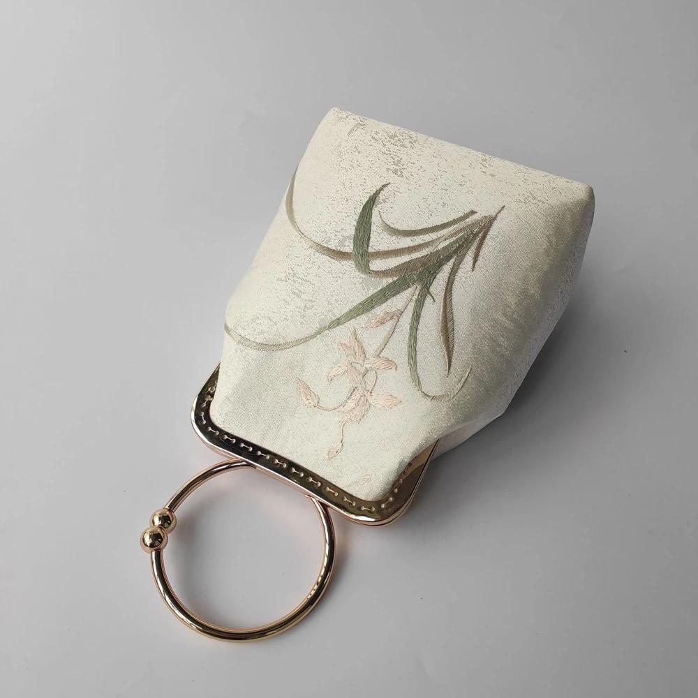 Sacs à main vintage faits à la main pour femmes, sacs brodés de fleurs, serrure de coquille, sac à b
